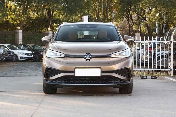High Speed Electric Vehicle With 3 Curb Weight And 60 KWh Battery Capacity