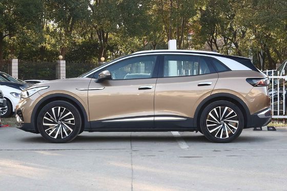 High Speed Electric Vehicle With 3 Curb Weight And 60 KWh Battery Capacity