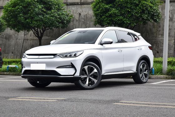 5-дверный 200-сильный салон черного автомобиля с крутящим моментом 250 фунт-футов